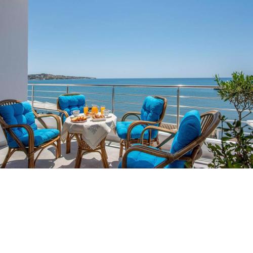 Amazing Seafront Suite