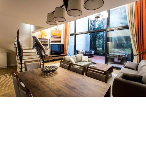 Amazing Triplex Apartment By Deniz Suites