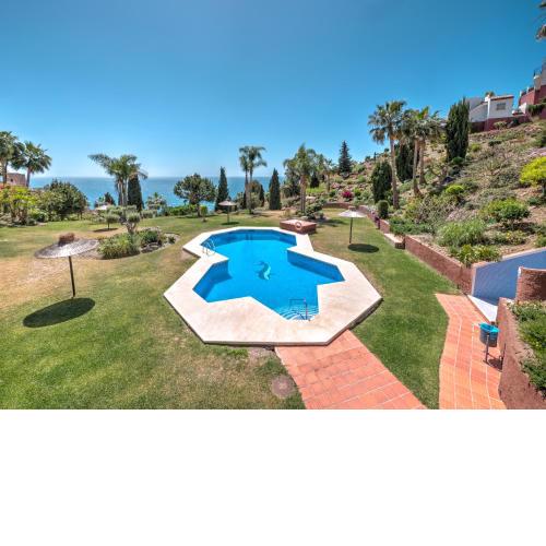 Amazing villa with magical view and pool in Nerja