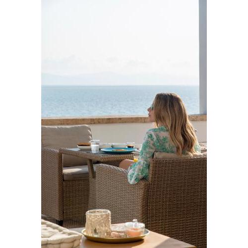 Amelia Villa Collection
