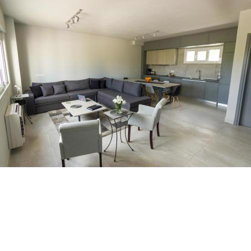 Amera - Troumpas Family Apartments