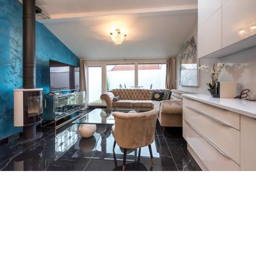 Amiss Apartments