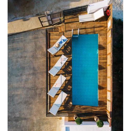 * * *Ammira Mare* *Maisonette near sea with pool