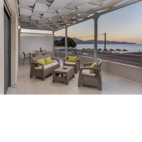 Ammos Beachfront Luxury Apartment