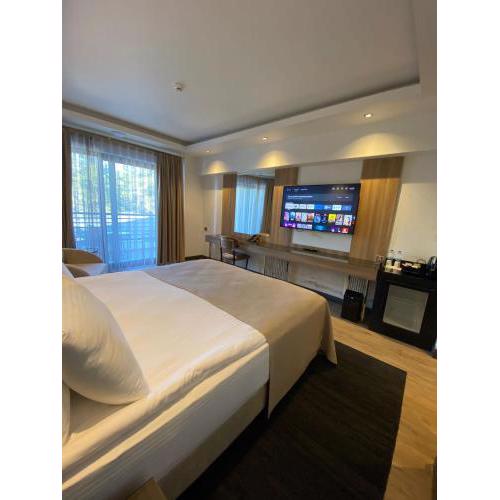 AMORIUM HOTEL