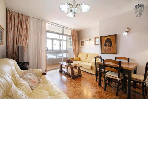 Amplio apartamento al lado del mar
