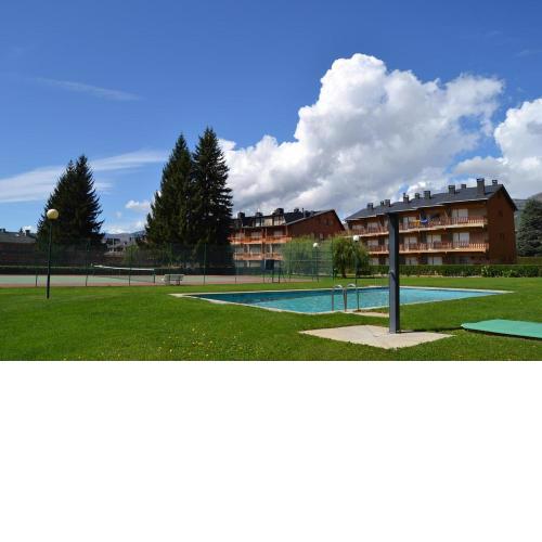 Amplio apartamento con piscina en Llívia
