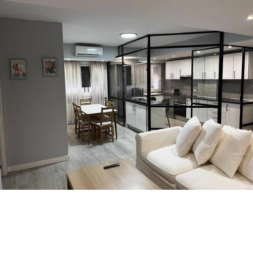 Amplio apartamento de lujo en Barrio Salamanca by Exyca