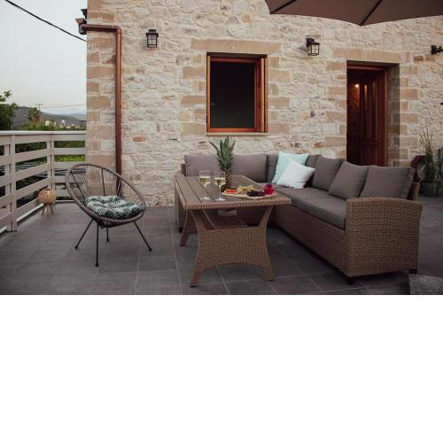 Amygdalia Traditional House