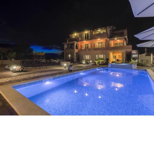 An Exquisite Villa Apartment with Private Pool in Grebastica