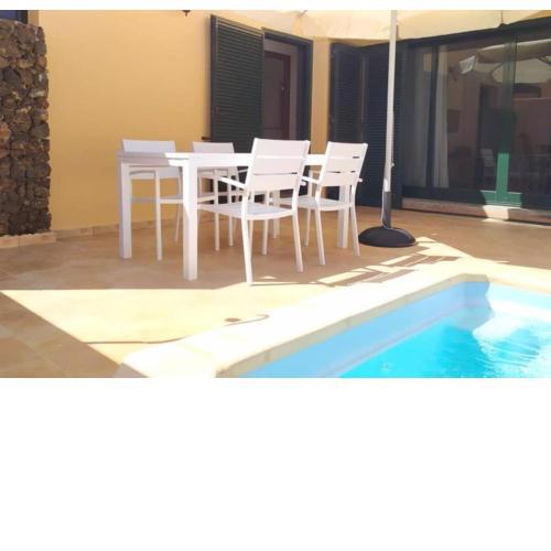 Anahi Homes Corralejo- Villa Dracacena 14