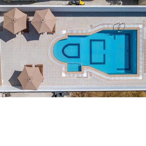 Anastasia Pool Apartments