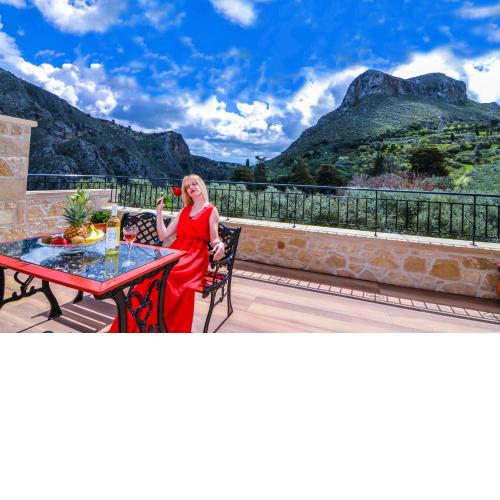 Anastasia Villa Rokka Traditional