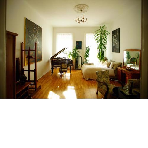 Andrassy Art Apartment - Central, Beautiful & Unique