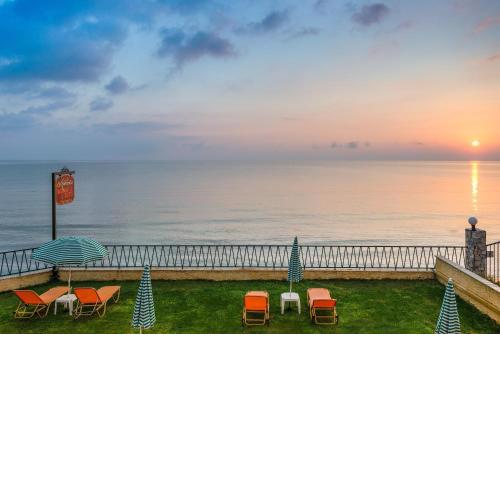 Andreolas Luxury Suites
