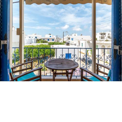 Andrew's Lodge 2 Tinos Town