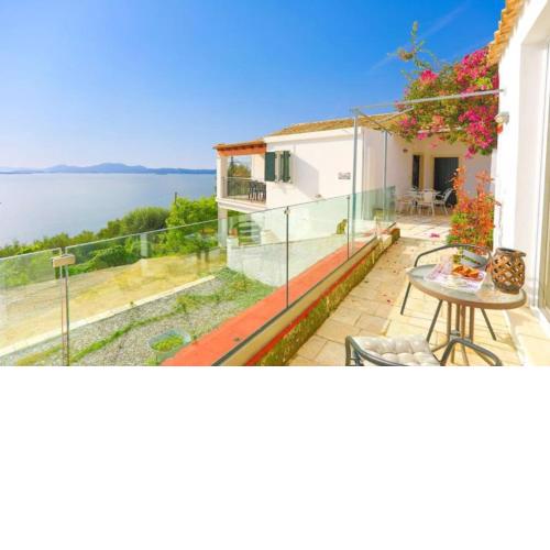Andromaxi Stunning Sea View house