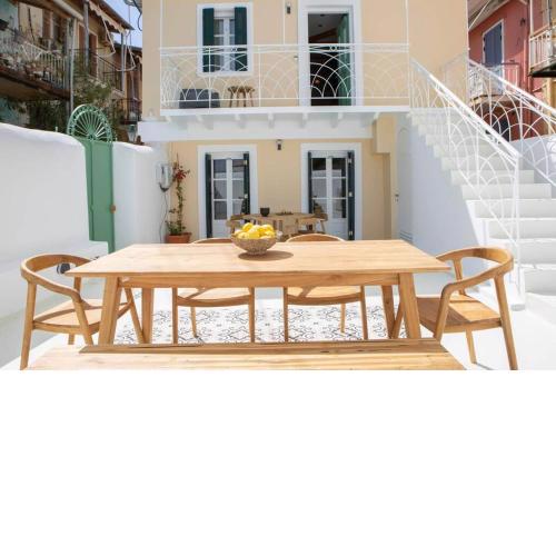 Angestrale Traditional Residence