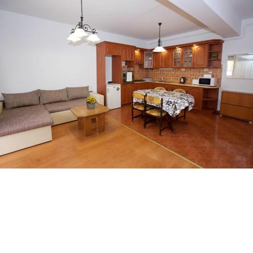 Anita-Kölcsey Apartment