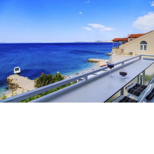 Ante Apartments