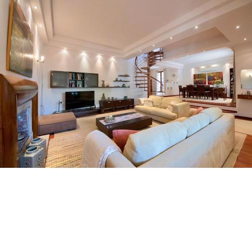 Anthemis Luxury Villa