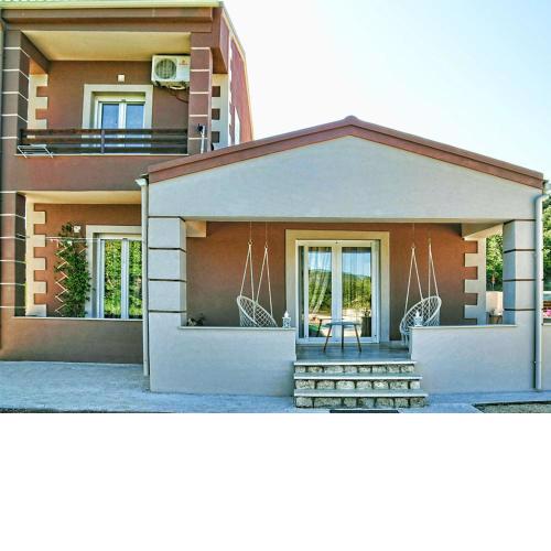 ANTIGONH COUNTRYSIDE VILLA !i