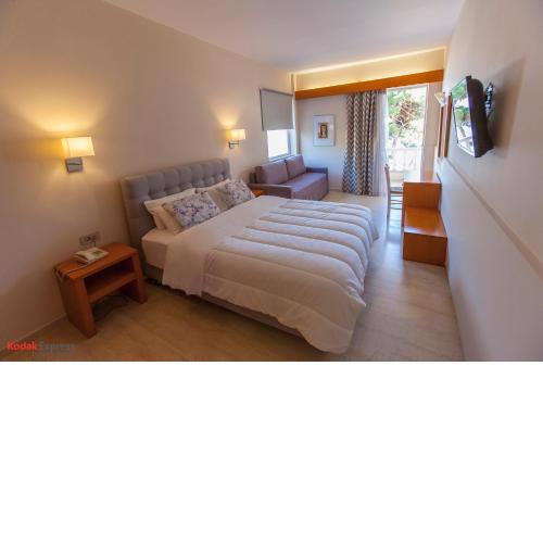 Antikyra Beach Hotel