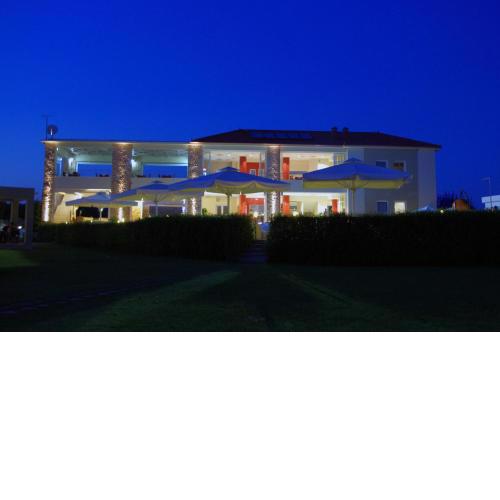 Antonios Village Hotel & Apartments