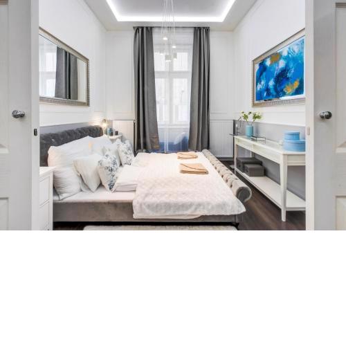 Apáczai Delux Apartment