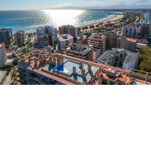 apartament de luxe con piscina