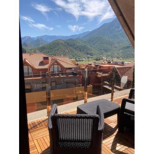 Apartament dúplex amb vistes al Pirineu català