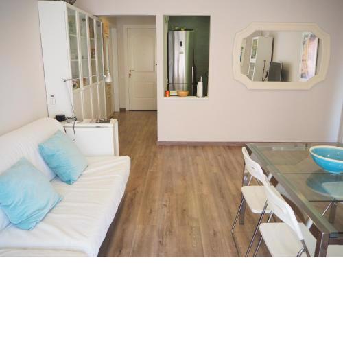 Apartament per families a Sant Feliu amb piscina