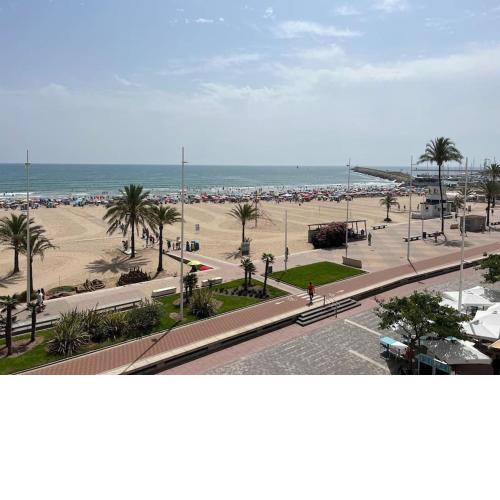 Apartamento 1ª Línea de Playa - Con Piscina y Parking
