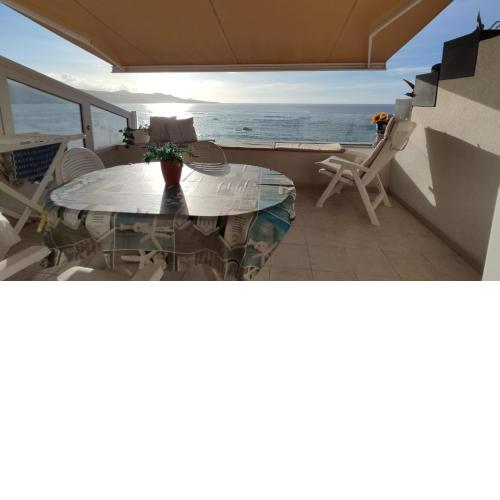 APARTAMENTO 1º LINEA EN LAS CANTERAS