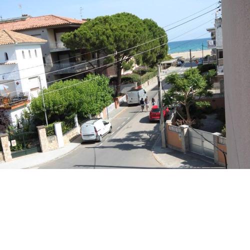 APARTAMENTO A 120 METROS DE LA PLAYA