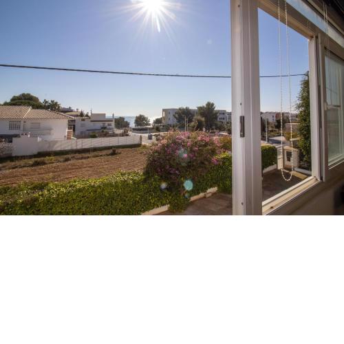 Apartamento a 200 metros del mar WIFI Y PARKING Albert Villas