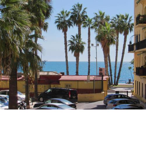 Apartamento a 50 metros de la playa malagueta con vistas al mar