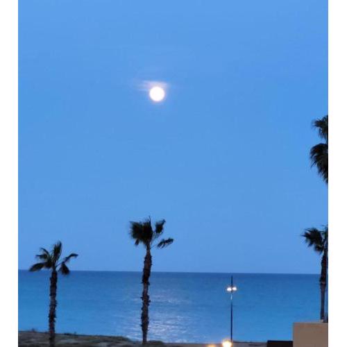 Apartamento a 50m de la playa.