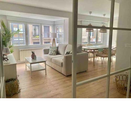 Apartamento a estrenar en Centro Gijón. FIBRA-TV