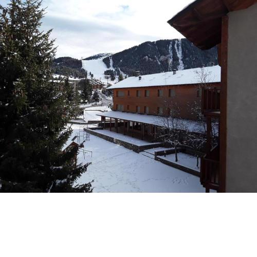 Apartamento a pie de pistas La Molina con vistas