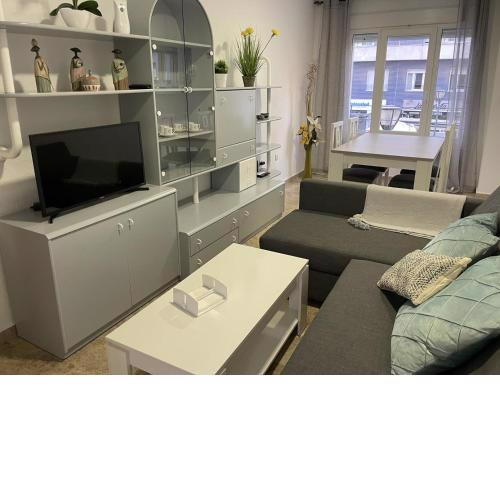Apartamento al lado de la playa y con garaje
