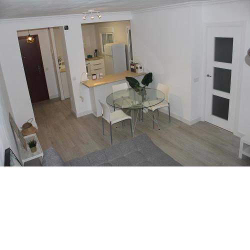 Apartamento amplio con 4 habitaciones y 2 baños - Great apartment with 4 rooms - 2 baths