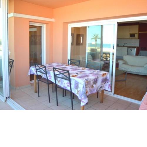 Apartamento Ampuriabrava, 3 dormitorios, 6 personas - ES-288-19