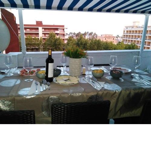 Apartamento, atico con terrazita y vistas al mar, ubicación top!
