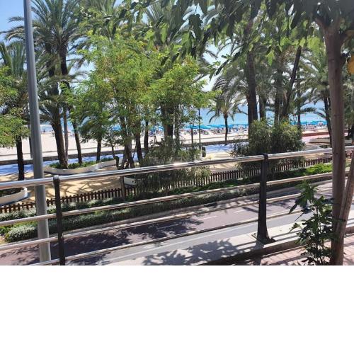Apartamento BENIDORM primera linea playa