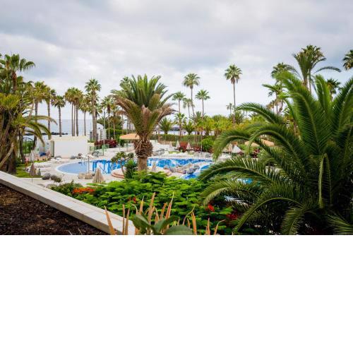 Apartamento Blanco 127 en La Caleta - Altamira