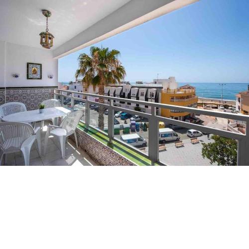 apartamento cala del moral pegado al mar