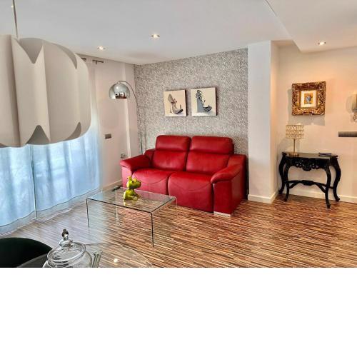 Apartamento céntrico con plaza de garaje y piscina