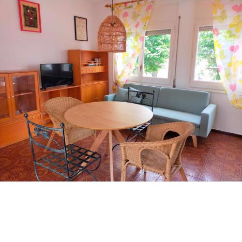 Apartamento céntrico con terraza cerca de la playa con WIFI