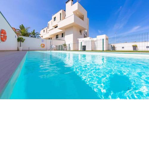 Apartamento cerca de la playa con piscina